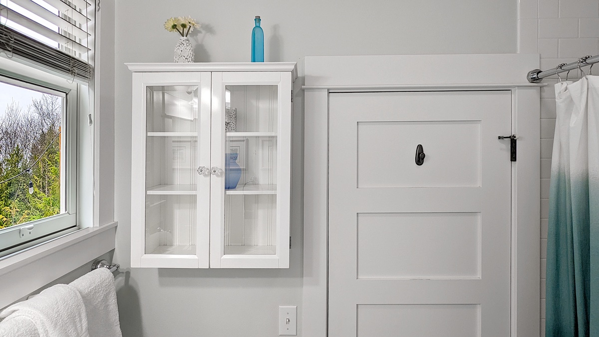 Cute cabinet provides extra storage