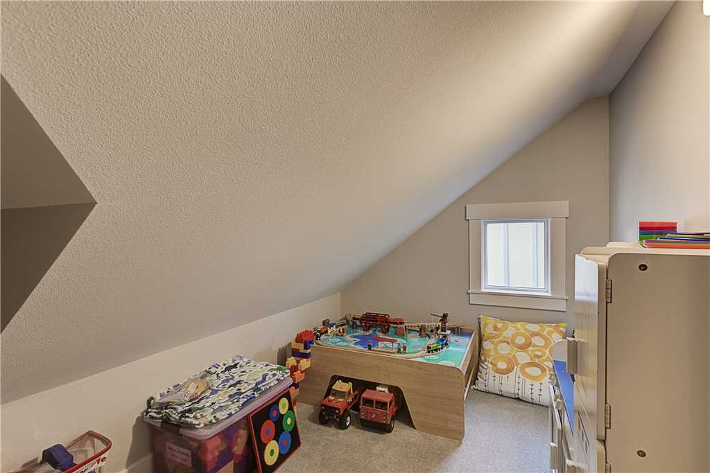 Kids play room