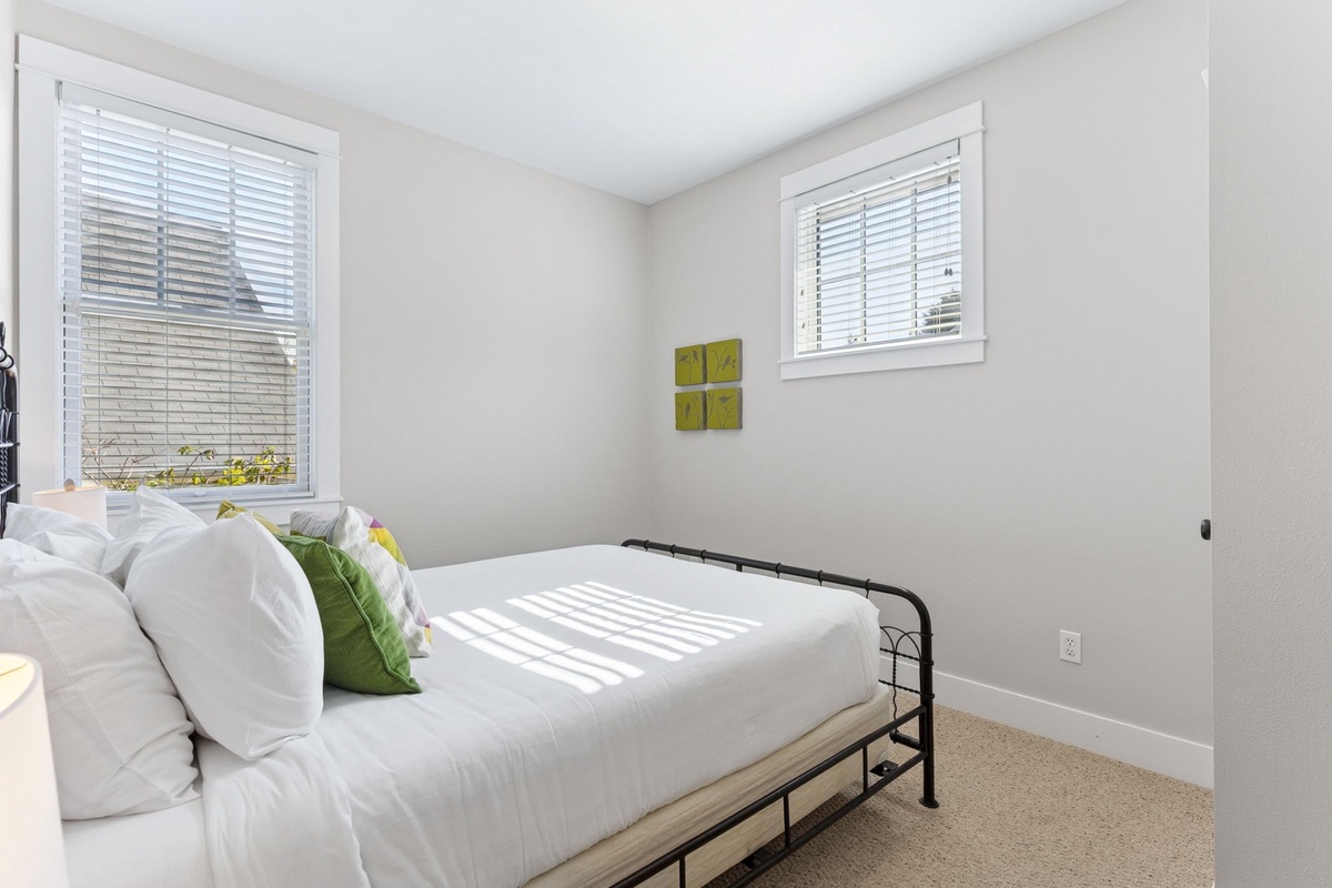 Queen bedroom