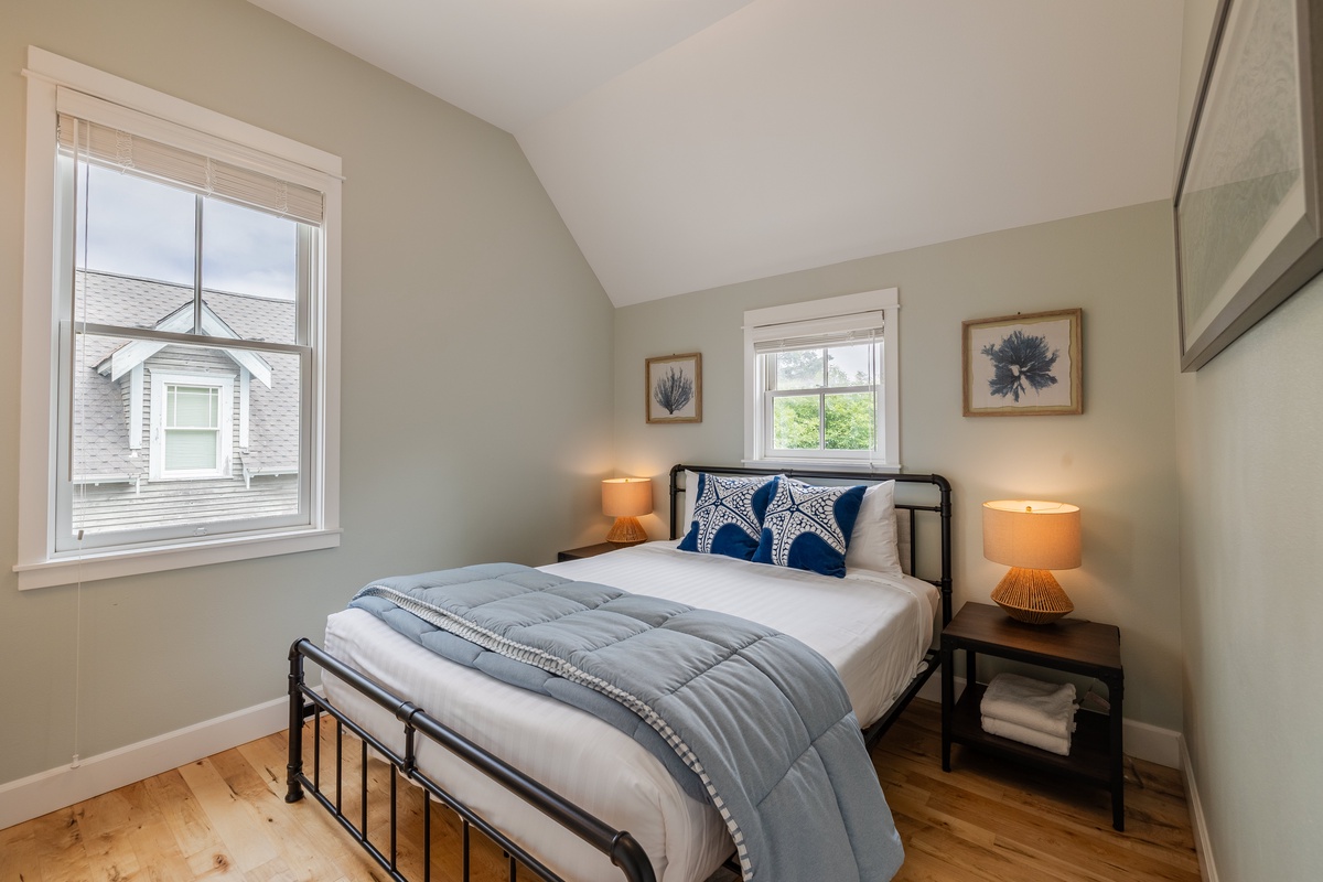 Carriage house queen bedroom