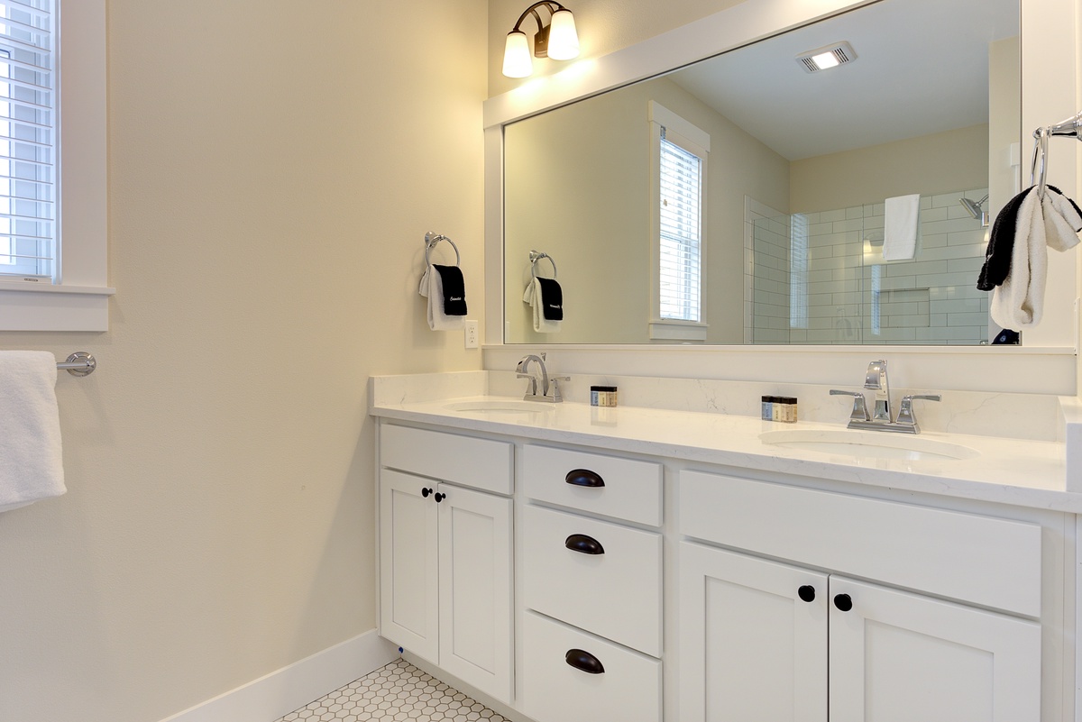 second floor primary bathroom
