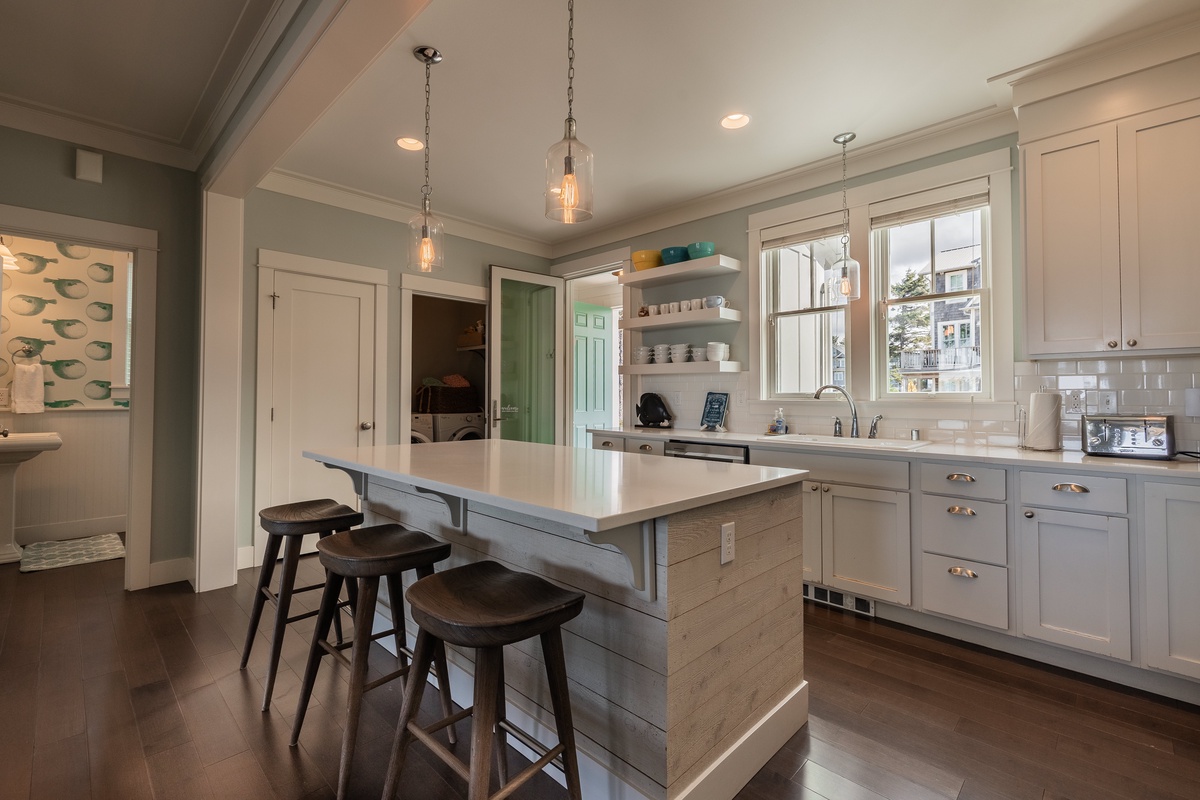 Kitchen with Island and Bar