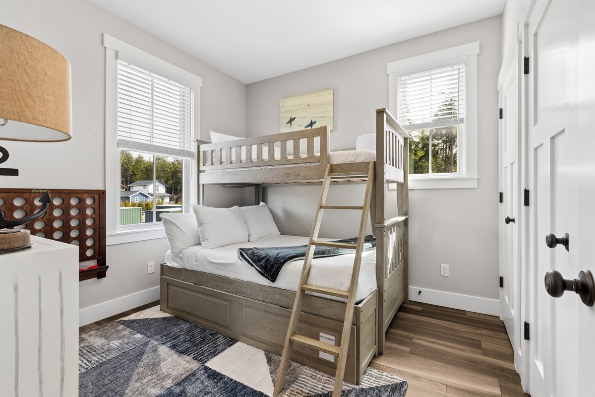 Bunk bedroom