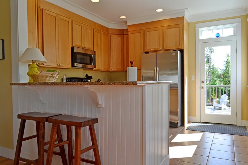 There is plenty of eating space, both inside on the large dining room table and outside on the picnic table