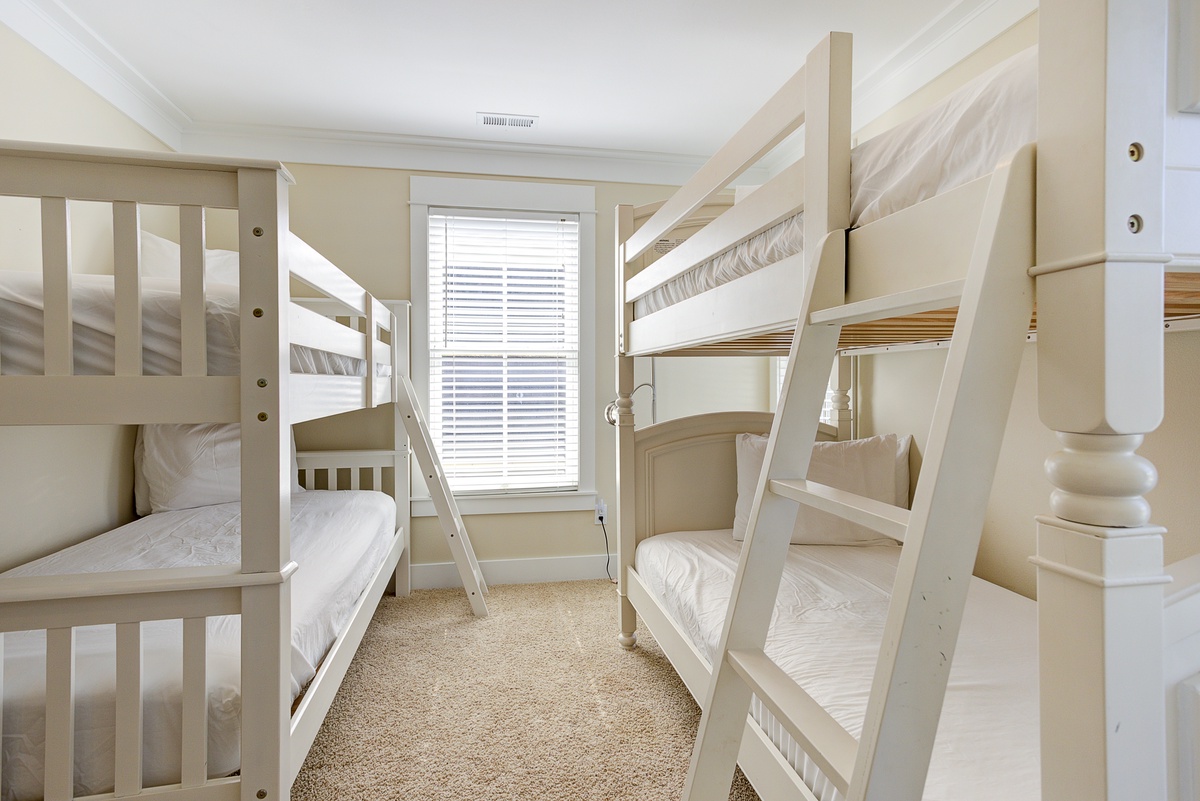 bunk bedroom