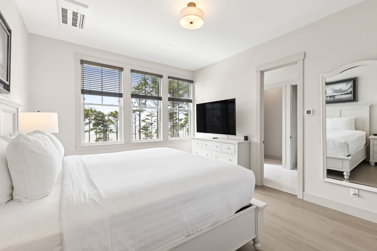 Primary king bedroom with ocean views