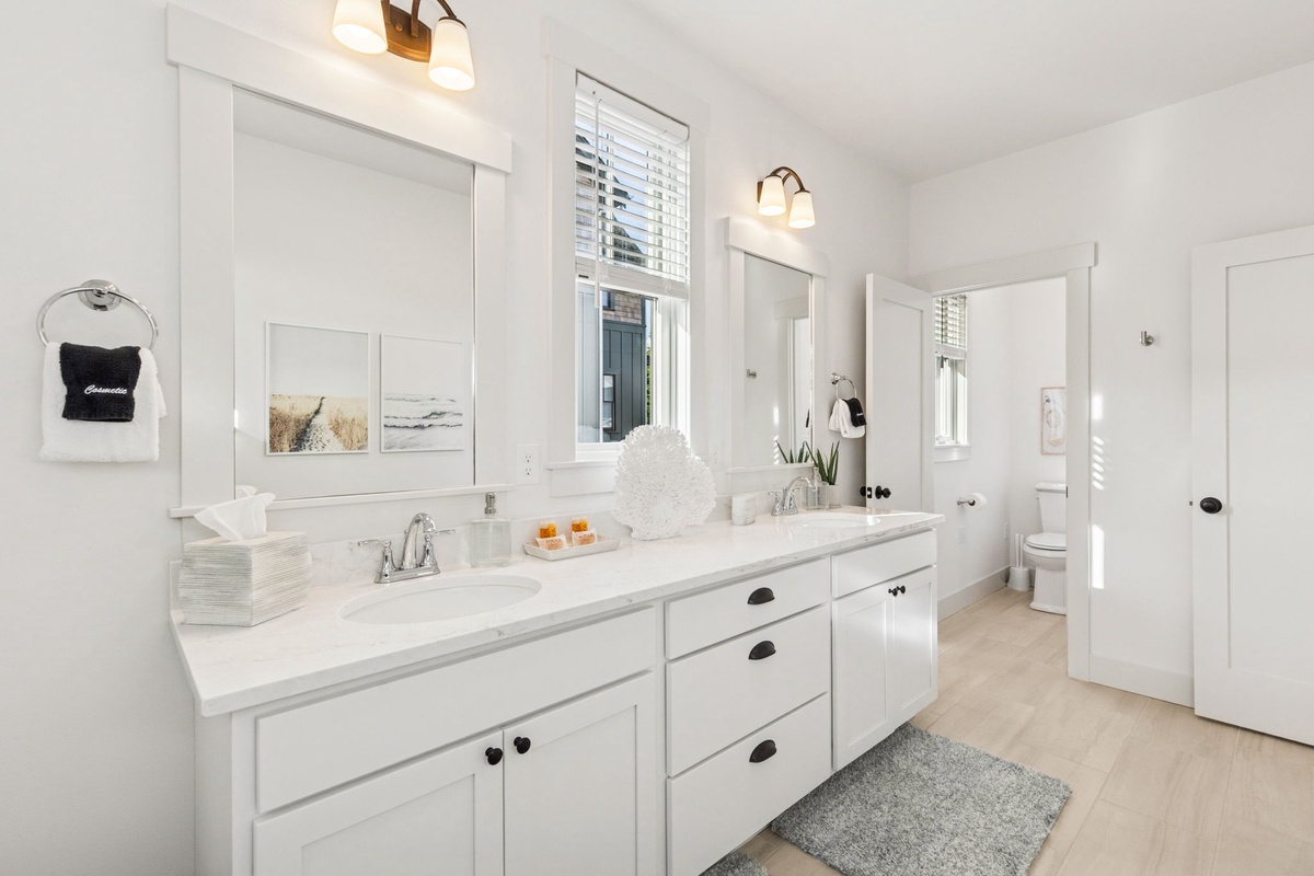 Primary ensuite bathroom