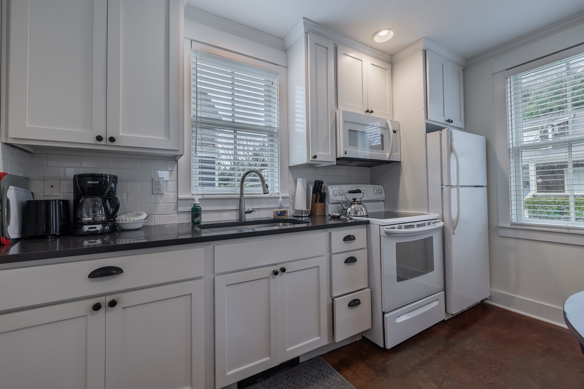 Make effortless meals and memories in the fully equipped kitchen