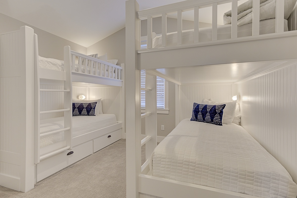 Bunk bedroom