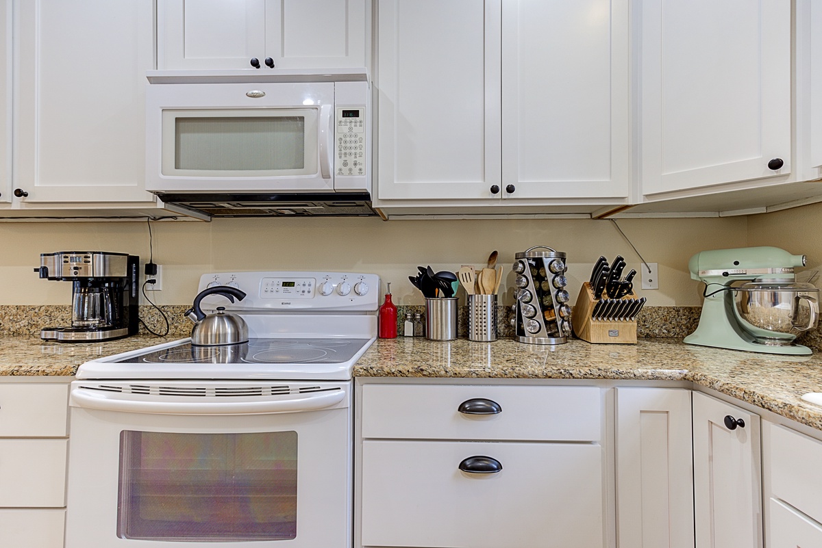 Kitchen Essentials For The New Homeowner - Tin Shanty