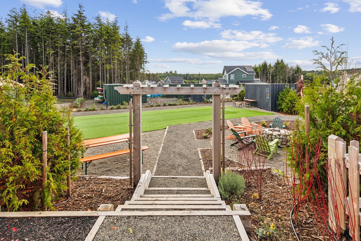 Easy access to Fernwood Station Park