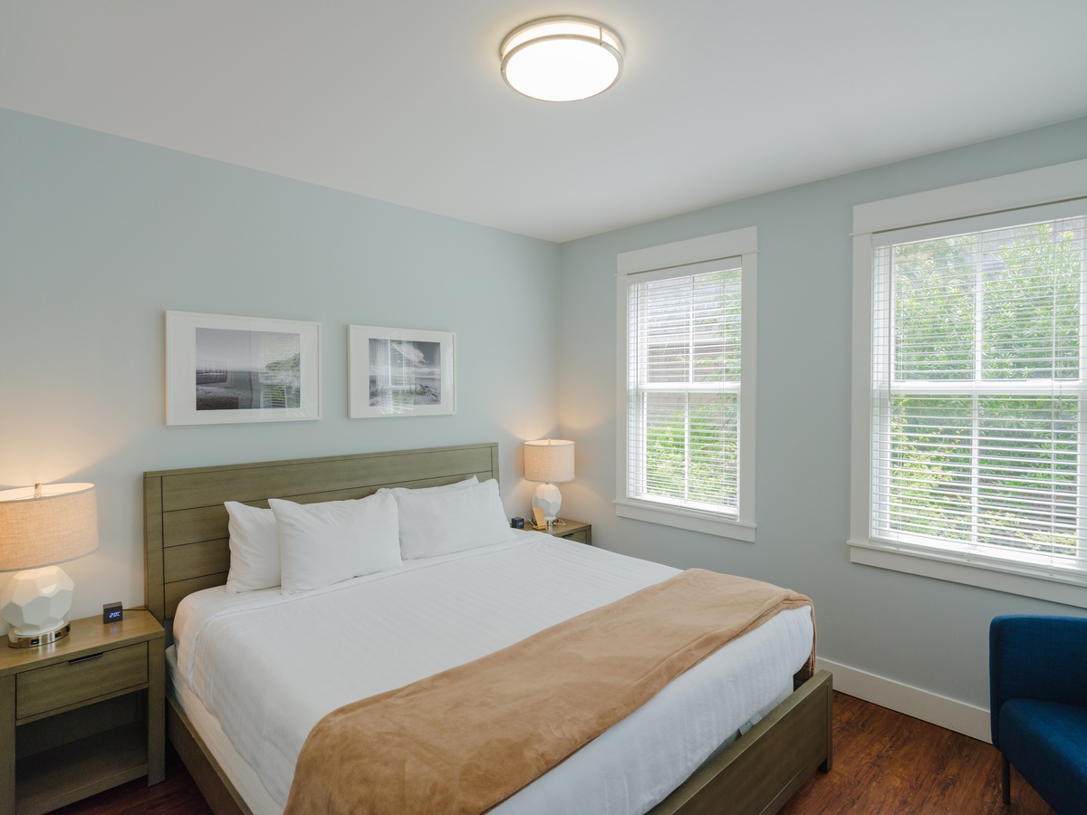 The guest bedroom is perfect for a restful sleep