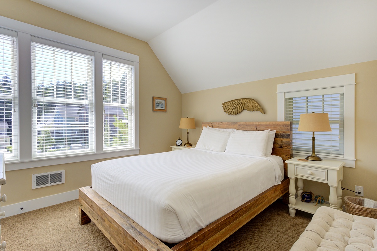 Guest queen bedroom located upstairs