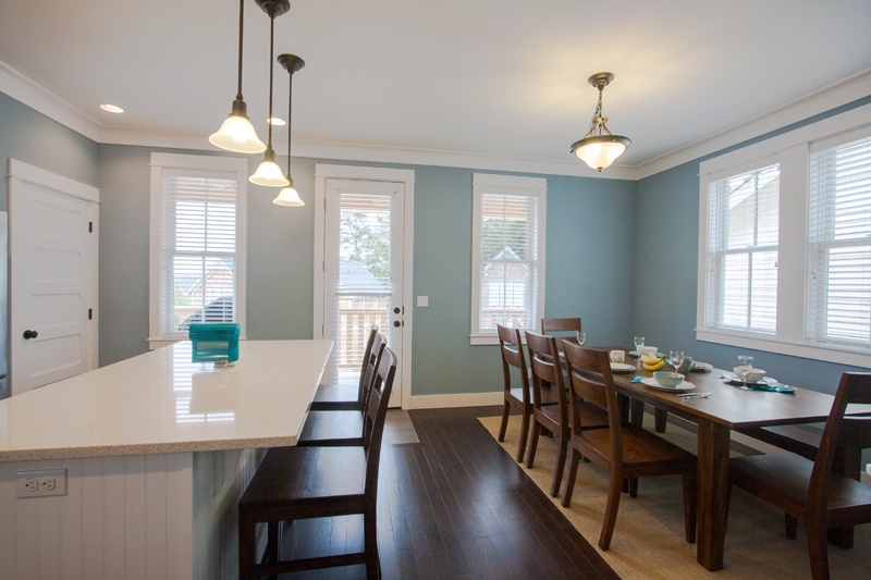 Dining Table and Breakfast Bar