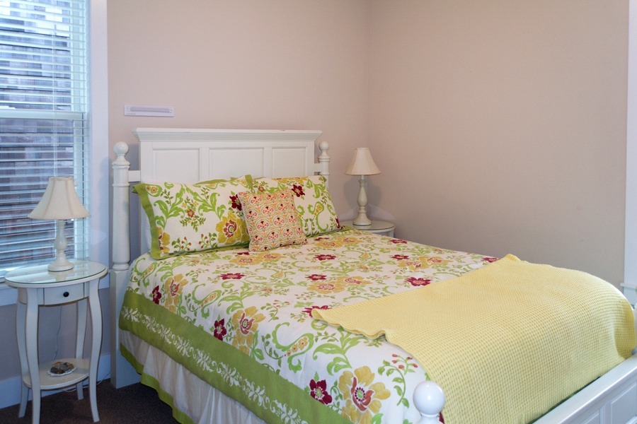 Guest queen bedroom, second floor