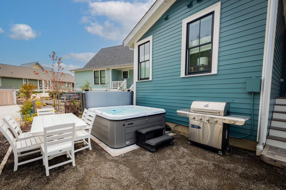 Private hot tub