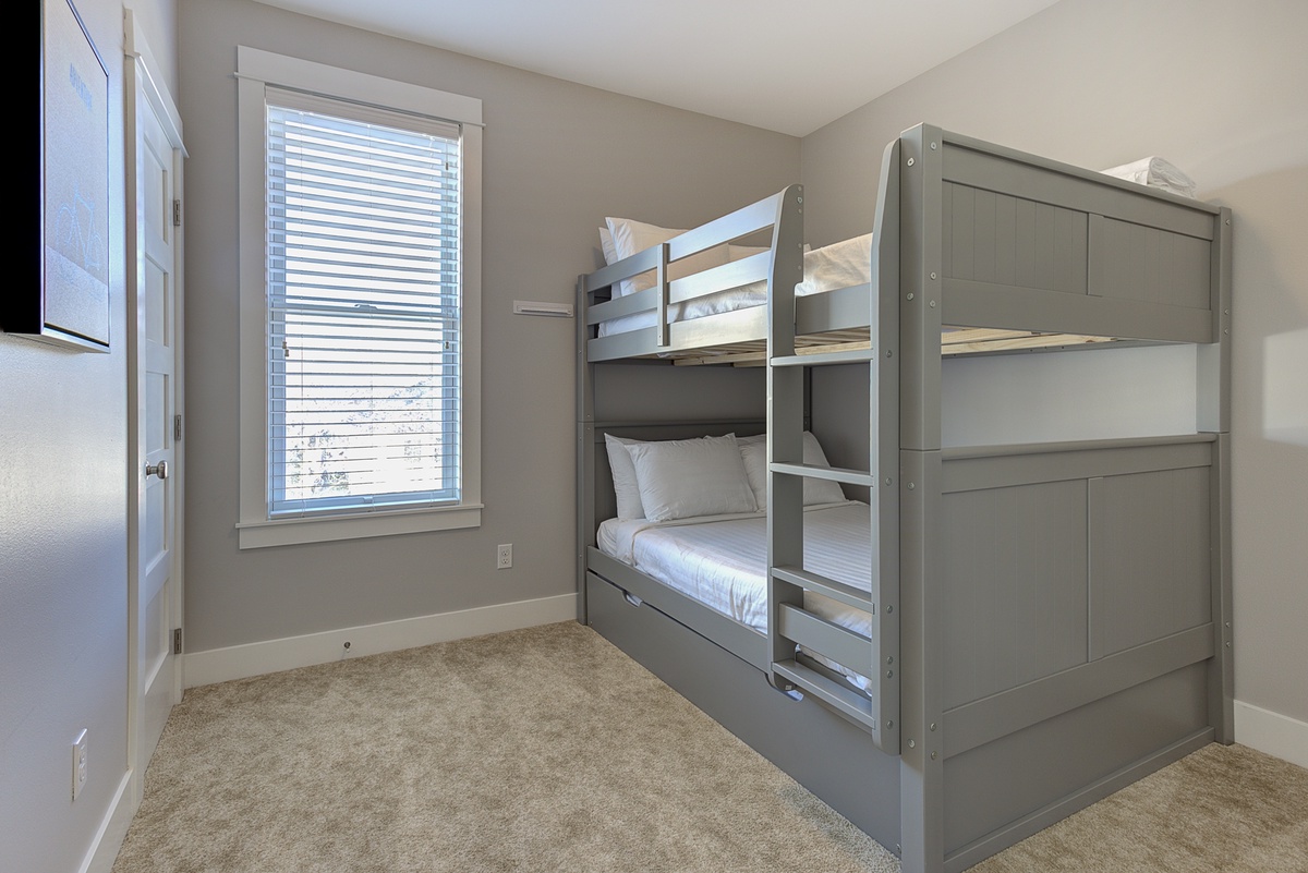Bunk bedroom
