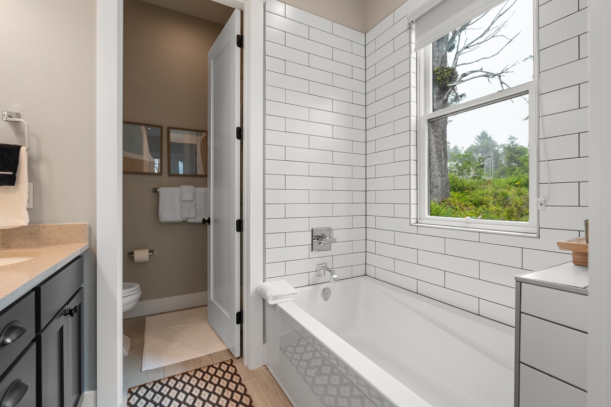 Ensuite bathroom with soaking tub