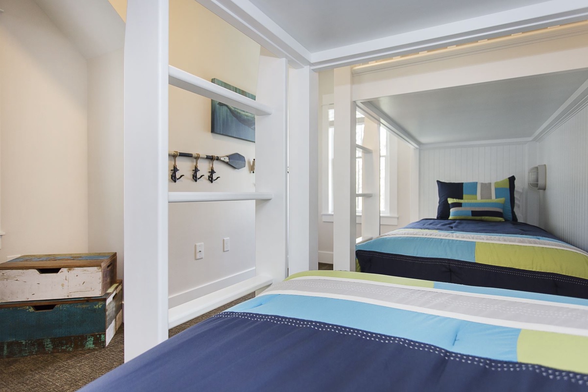 Third floor bunk room with ocean view