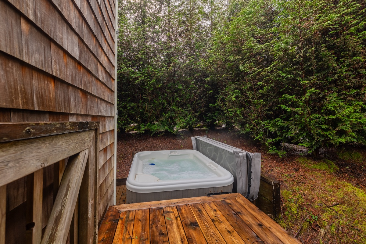 Hot tub