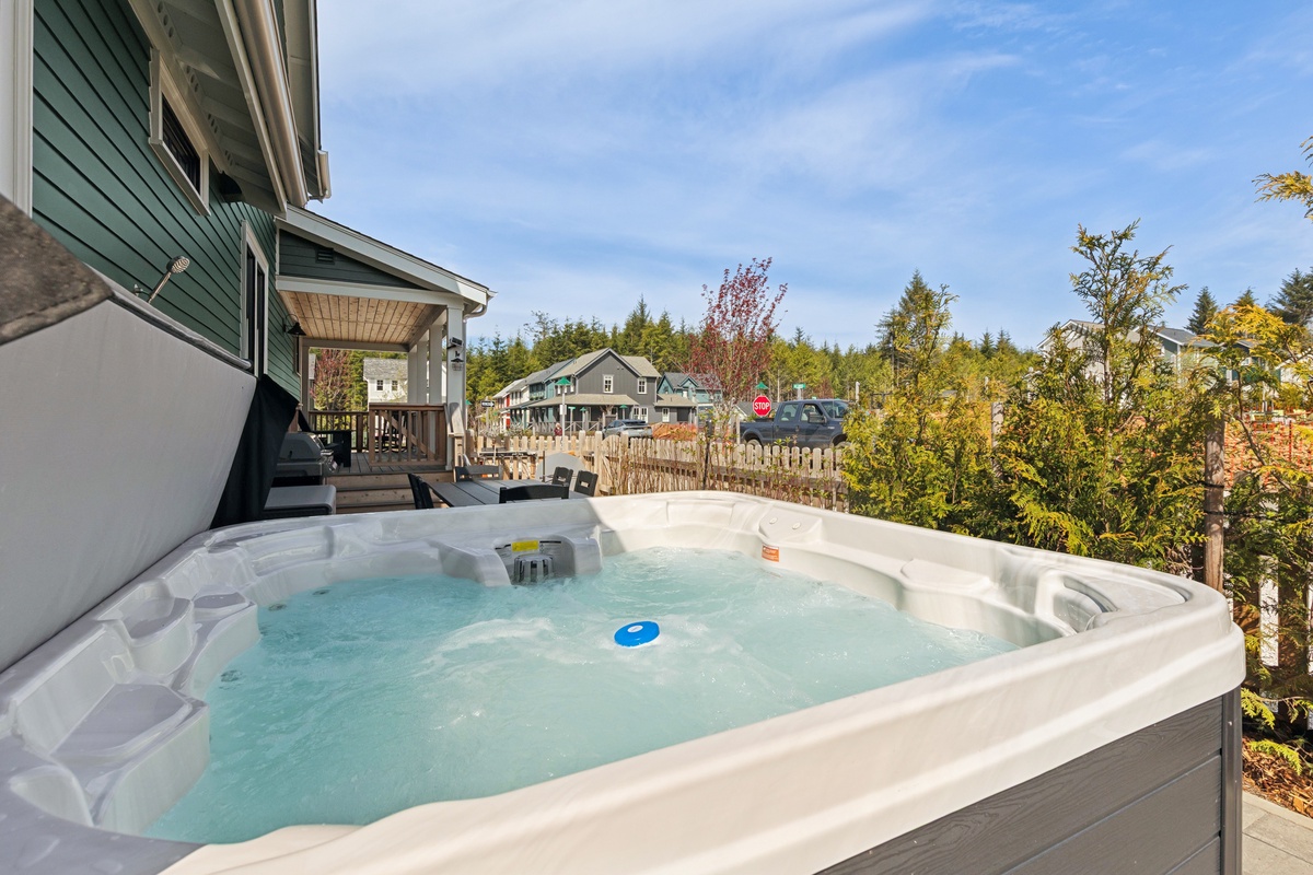 Private hot tub