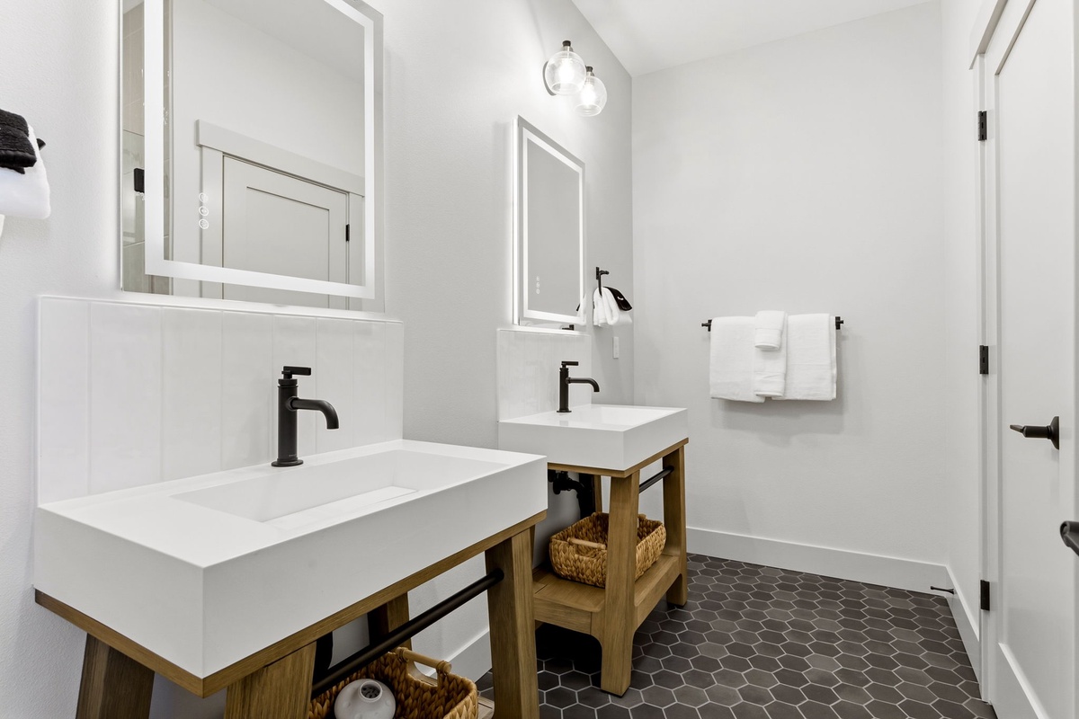 Full bathroom