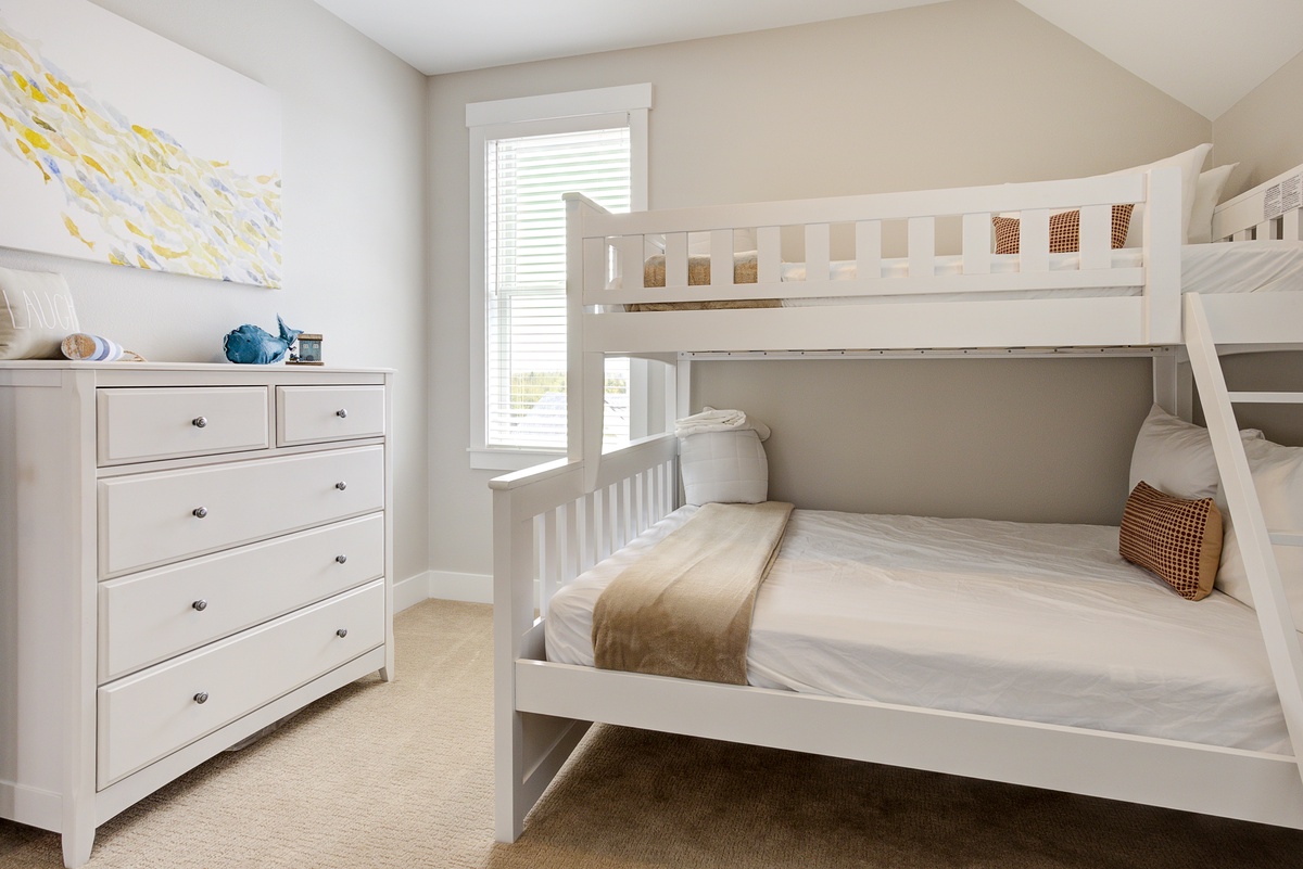 The bunk room has a twin-over-full bunk