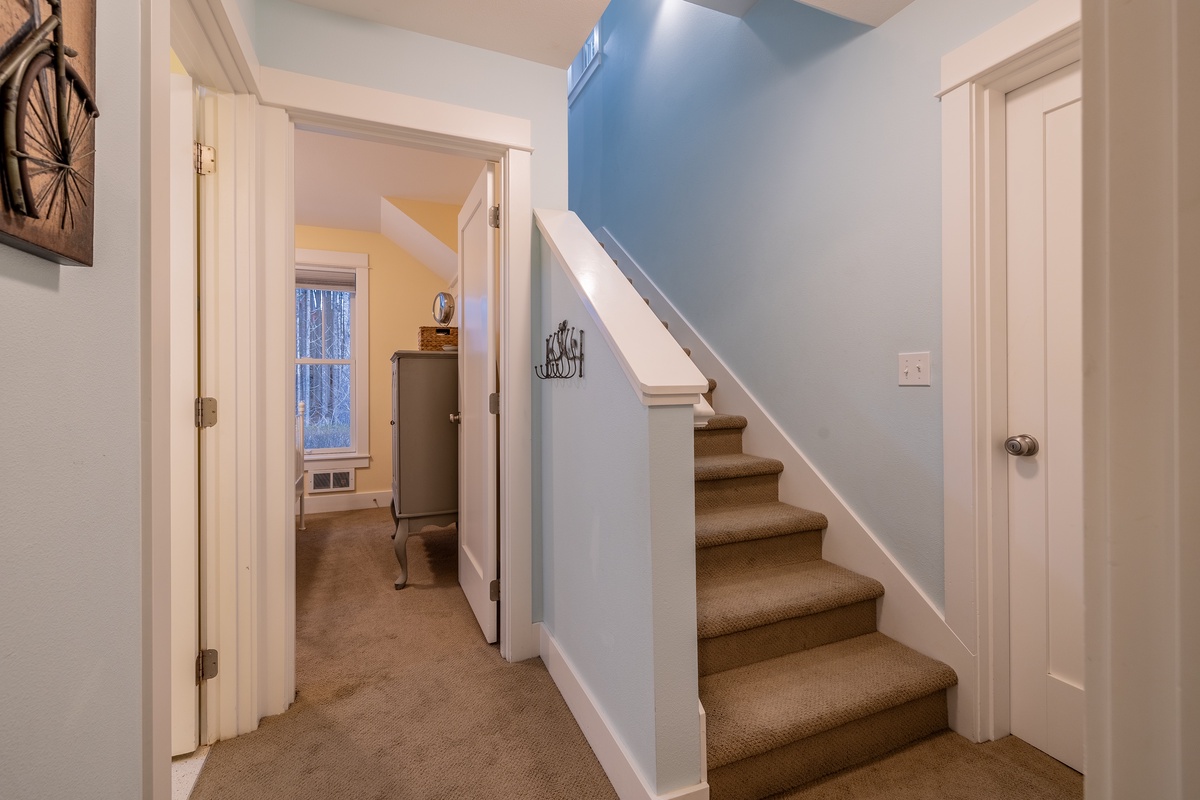 Stairway up to main living room