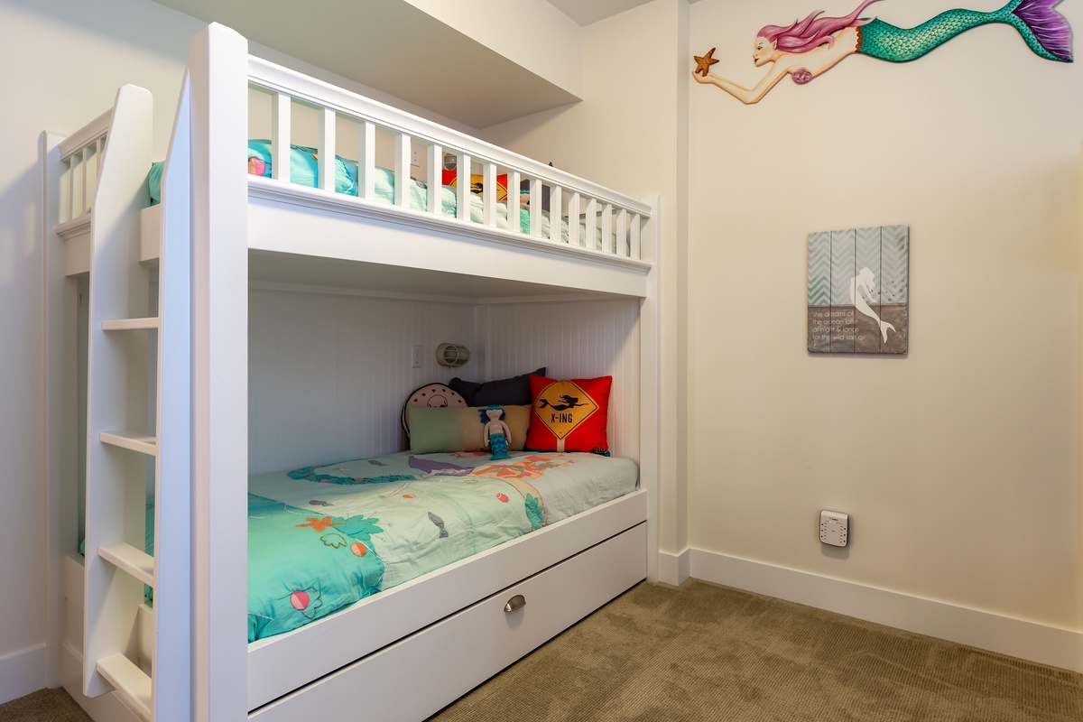 Lower level bunk bedroom