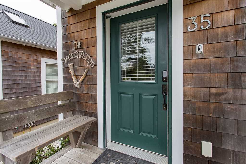 The Evergreen Cabin front doorway