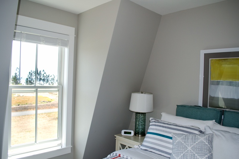 3rd floor - South bedroom with TV and ocean view