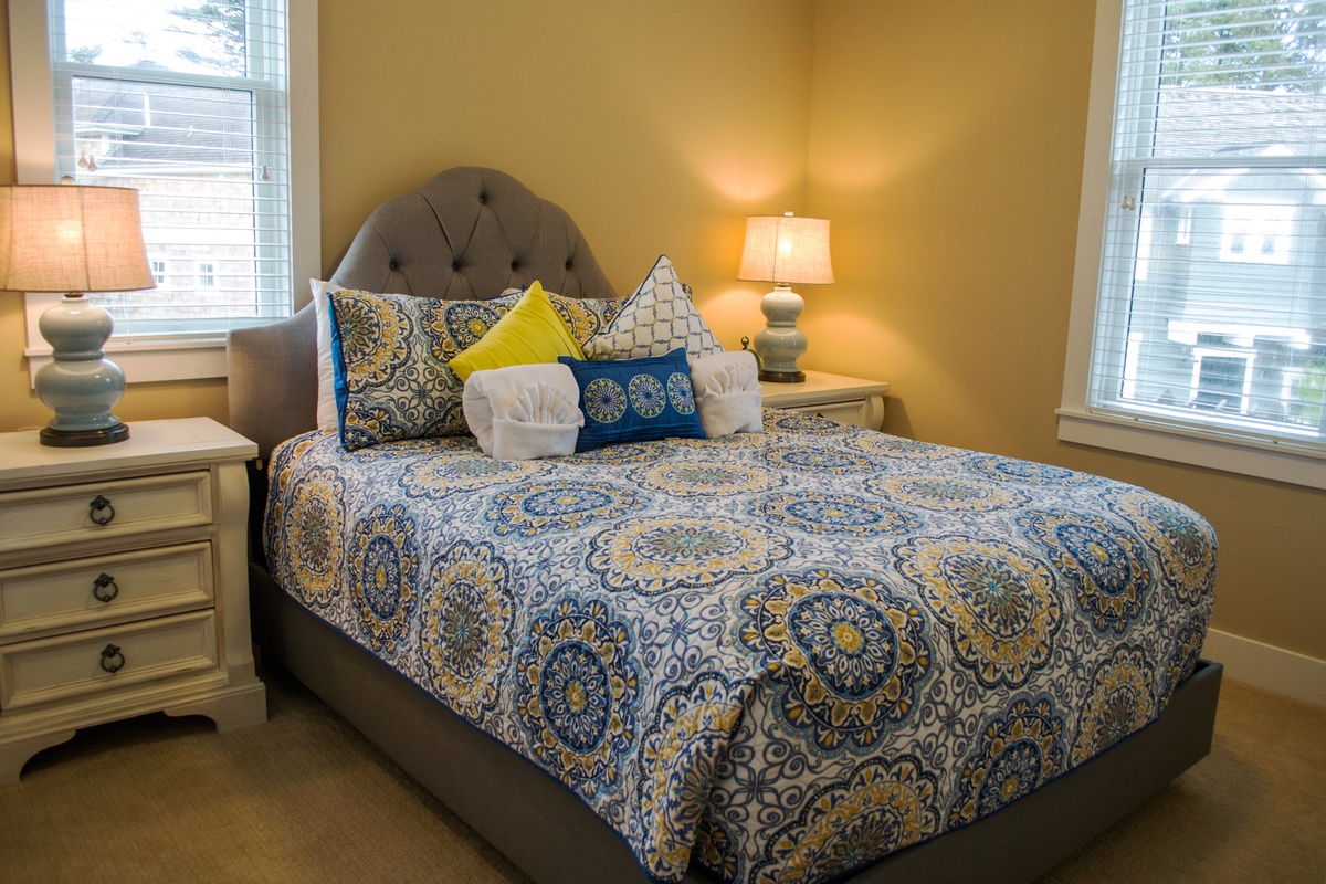 Guest bedroom with queen bed, second floor