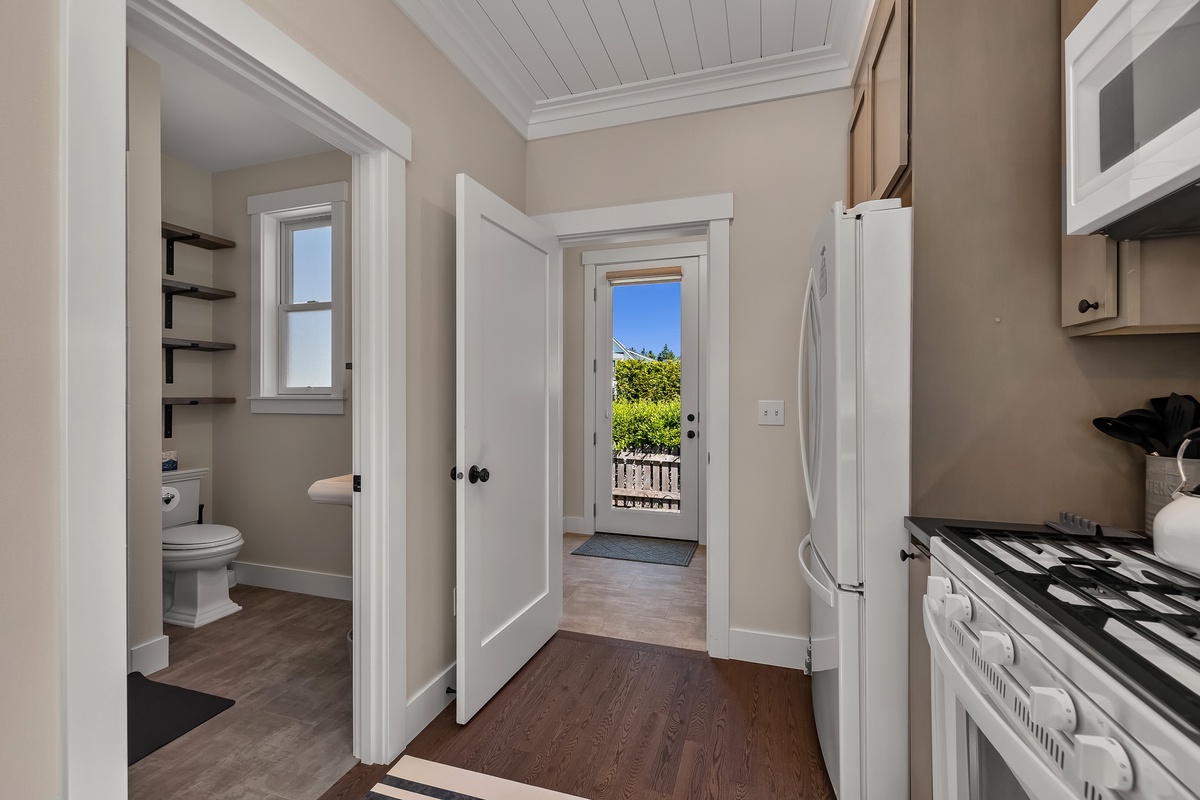 Kitchen leads out to the mudroom