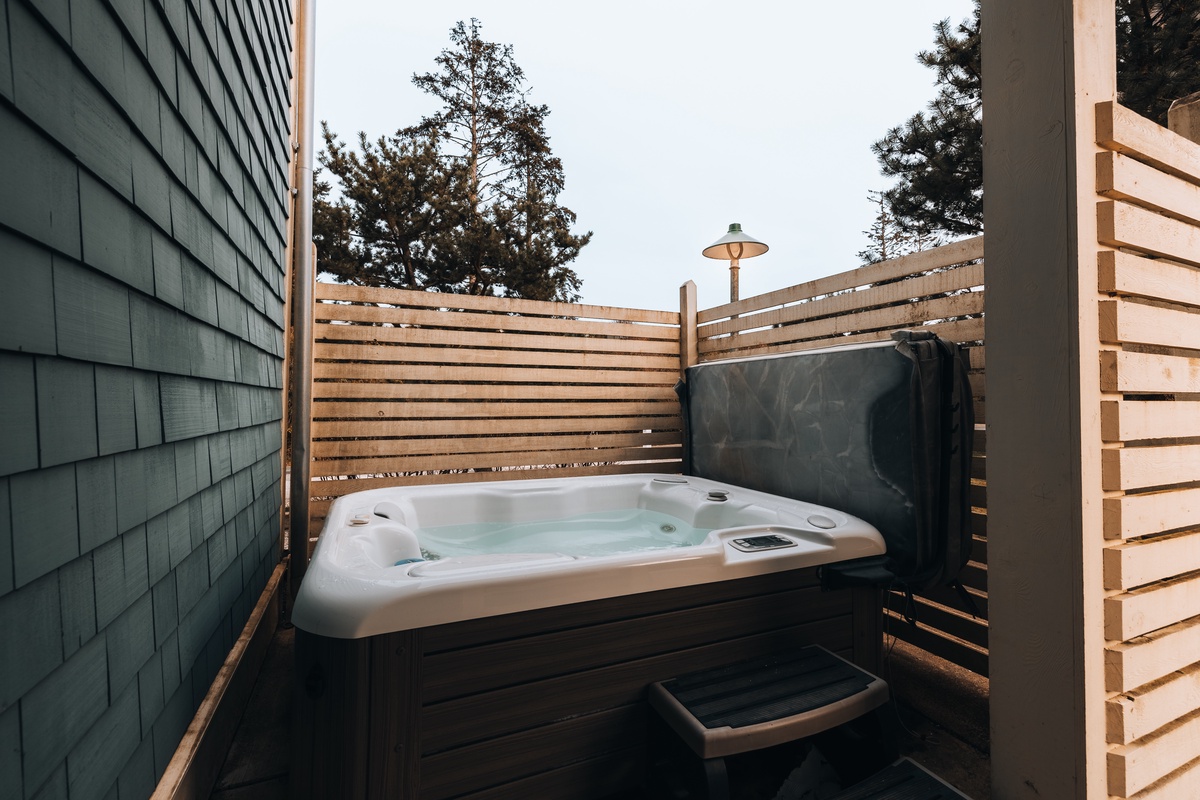 Hot tub
