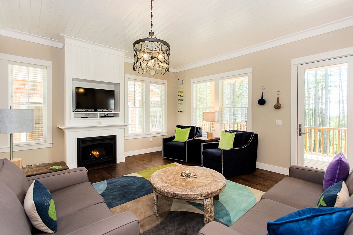 Gas fireplace and flat screen tv in living room