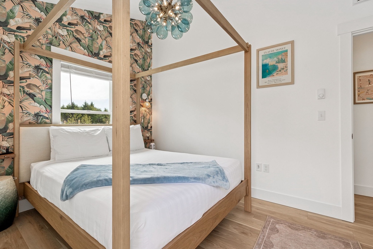 Primary queen bedroom