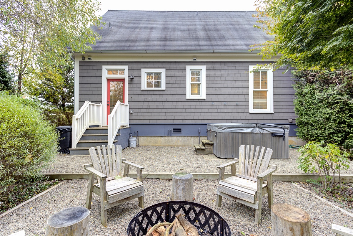 private fire pit and hot tub