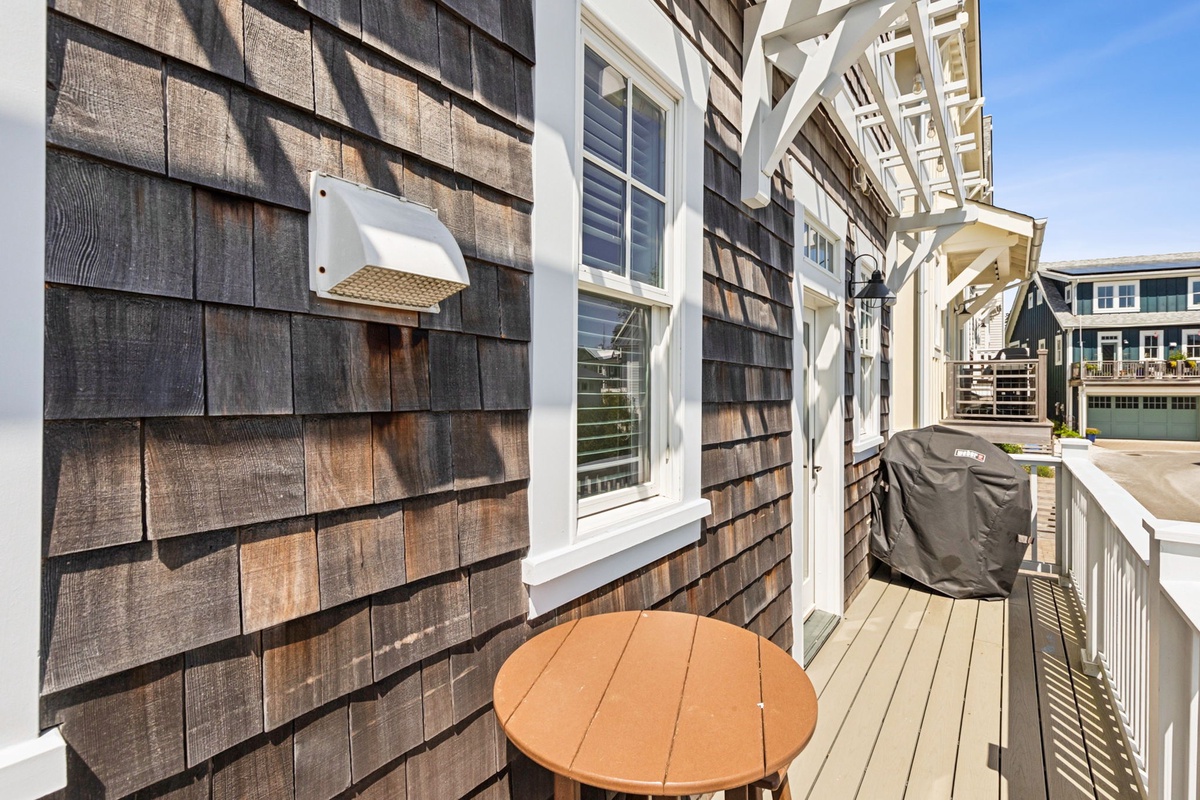 Street facing deck with BBQ