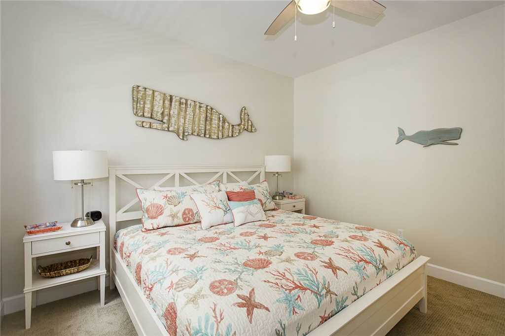 King bedroom with beach decor
