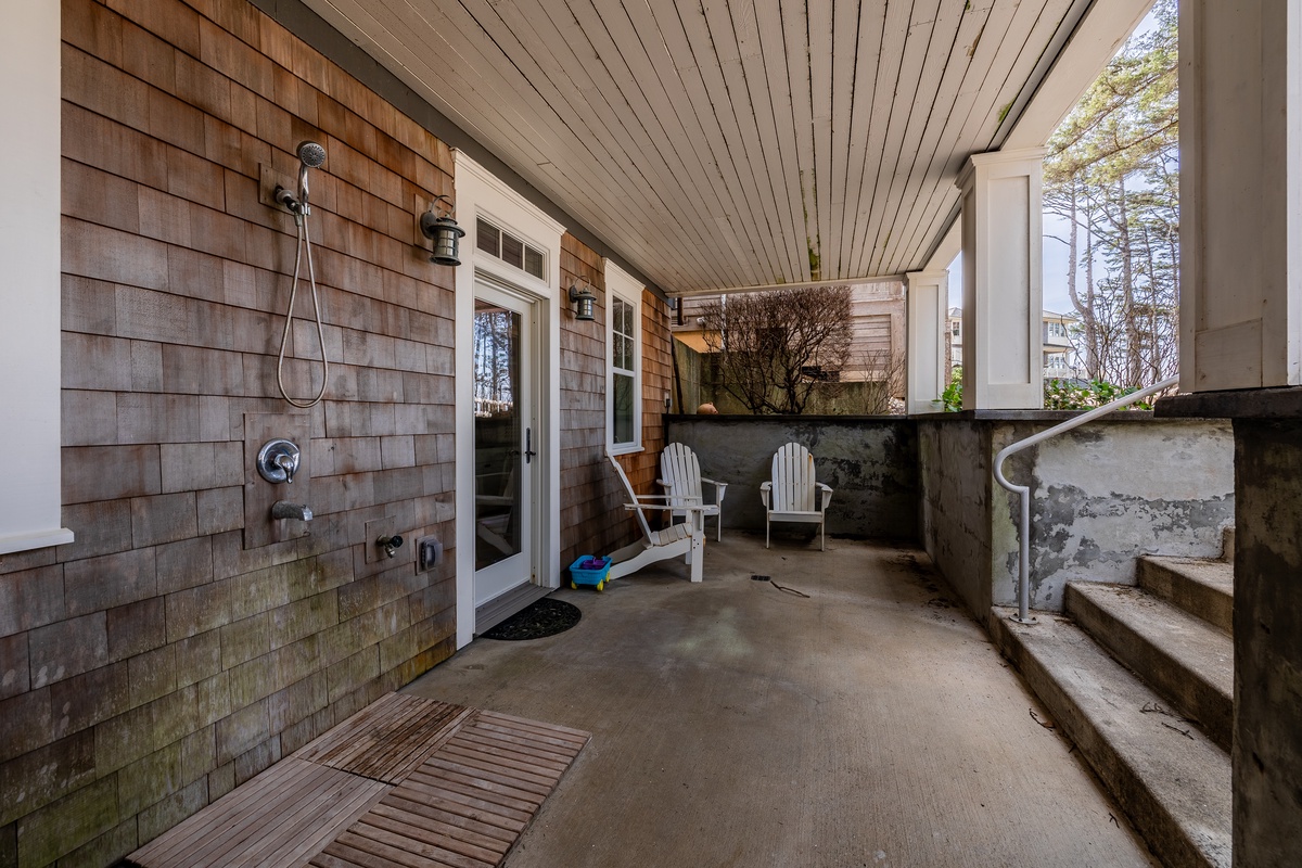 downstairs porch