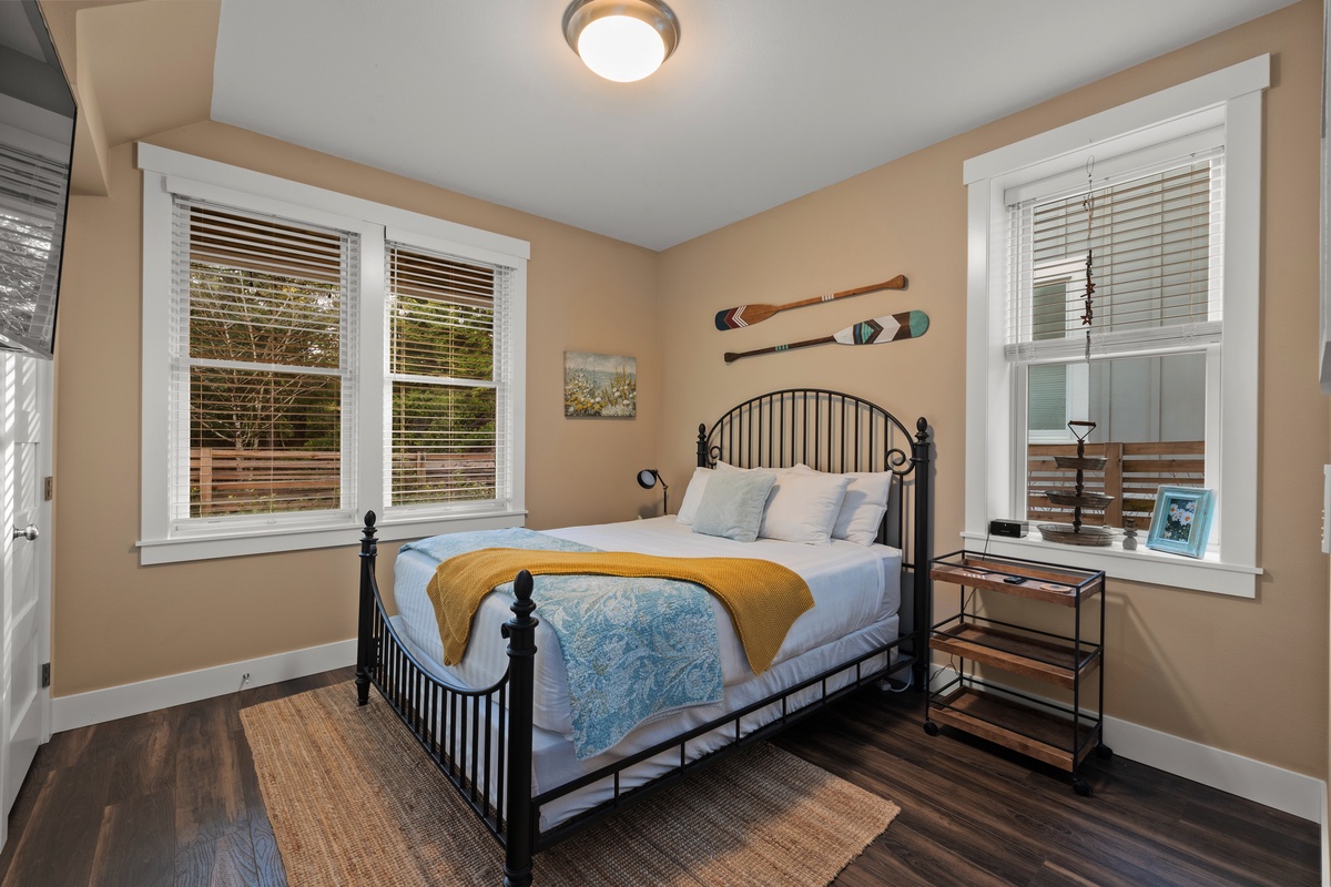 Queen bedroom