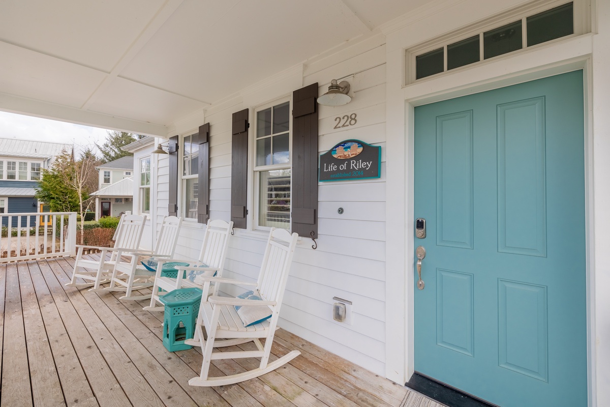 Front porch at Life of Riley!