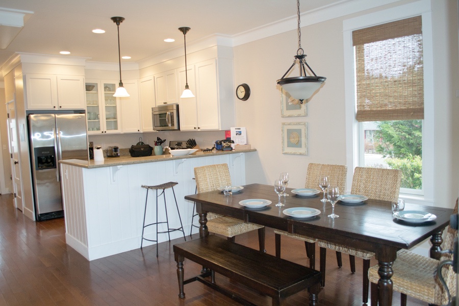 Dining room, kitchen