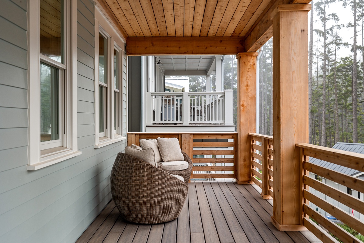 Second floor deck