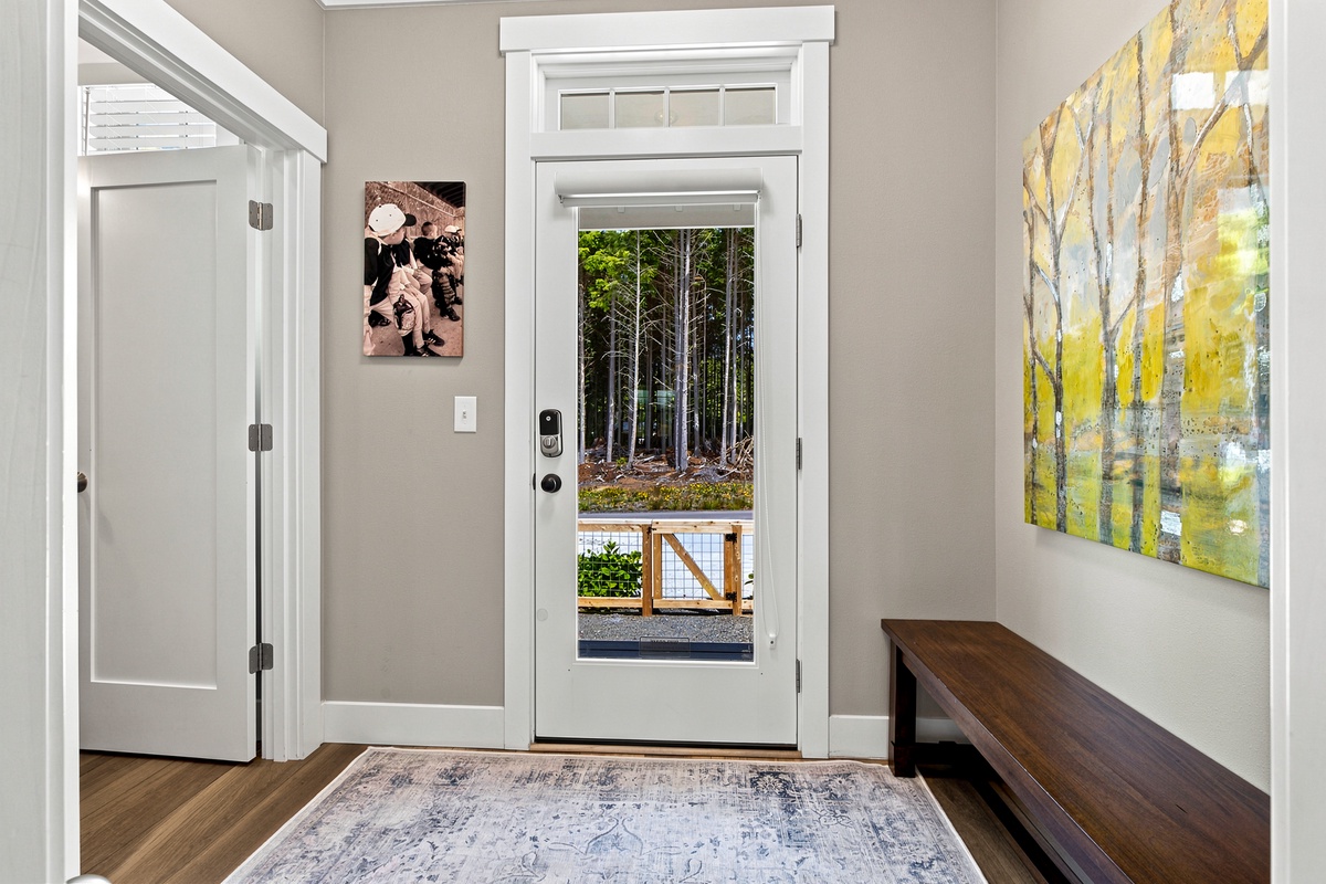 Entry way mud room