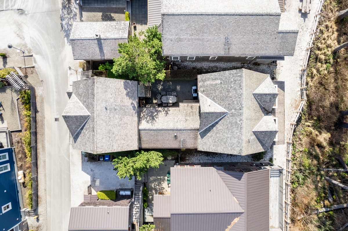 Nantucket house and Carriage house