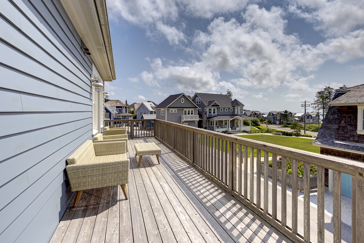 Wake up to fresh air and scenic views