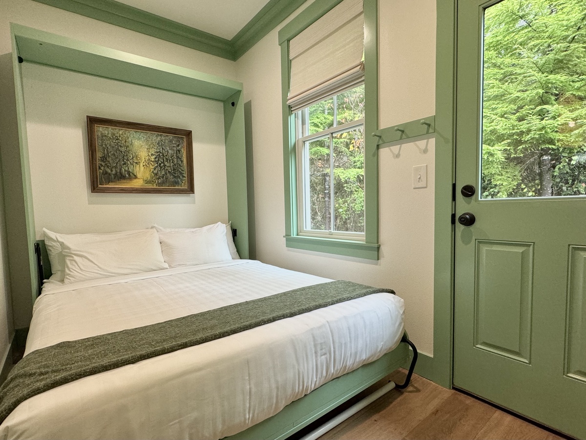 mudroom has a murphy bed