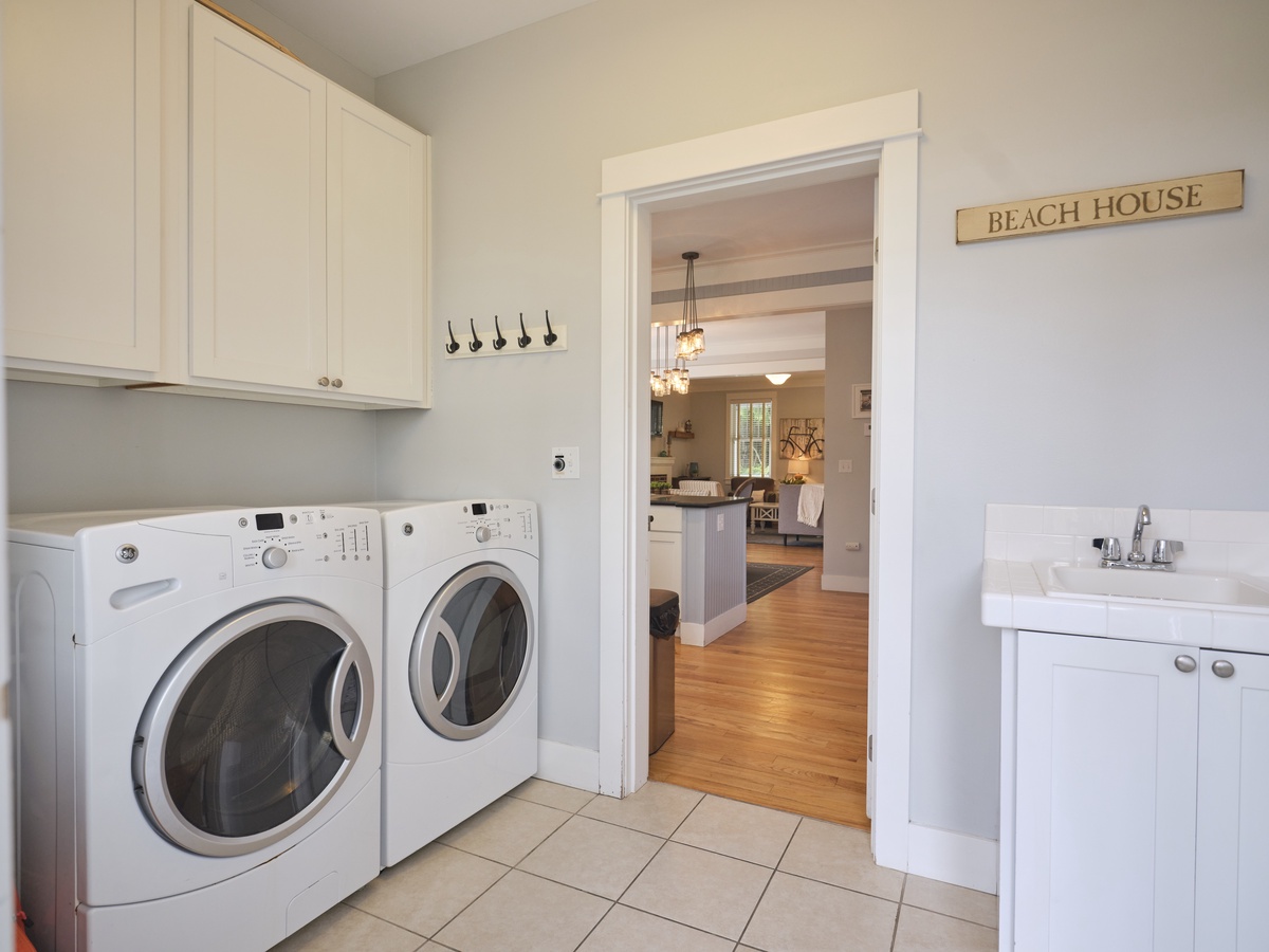 In-home laundry in the mudroom makes it easy to be refreshed