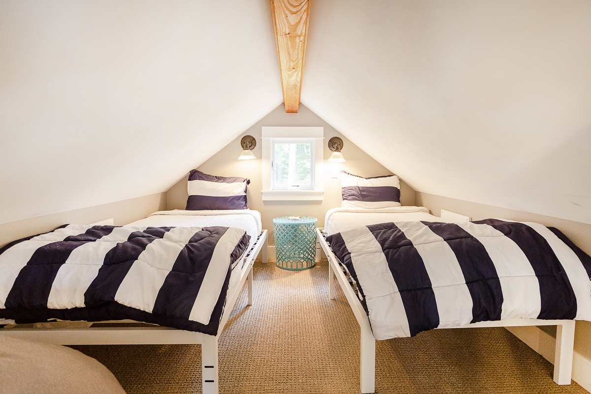 Loft with twin beds